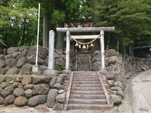 鷲見白山神社の鳥居