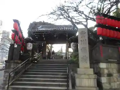 豊川稲荷東京別院の山門・神門