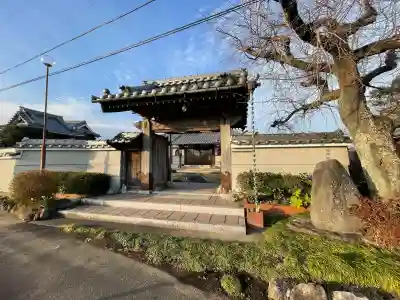 伊勢妙昌寺の{uncategorized: "未分類", other: "その他", undefined: "問題あり", building: "その他建物", grave: "お墓", sacred_gate: "鳥居", guardian: "狛犬", statue: "像", buddha: "仏像", history: "歴史", nature: "自然", garden: "庭園", animal: "動物", pagoda: "塔", temizu: "手水舎", mountain_gate: "山門・神門", sanctuary: "本殿・本堂", subordinate: "末社・摂社", art: "芸術", scenery: "景色", jizo: "地蔵", ema: "絵馬", goshuin: "御朱印", omikuji: "おみくじ", items: "授与品その他", amulet: "お守り", goshuincho: "御朱印帳", eats: "食事", festival: "お祭り", votive_dance: "神楽", shichigosan: "七五三参", wedding: "結婚式", experience: "体験その他", initially: "初詣", around: "周辺", anti_infection: "感染症対策"}