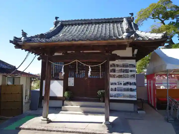 草津八幡宮の本殿・本堂