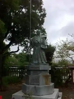 光雲神社の像