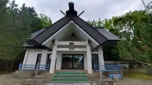 霧多布神社の本殿