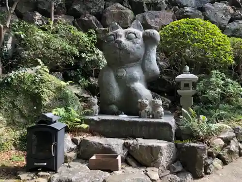 お松大権現の狛犬
