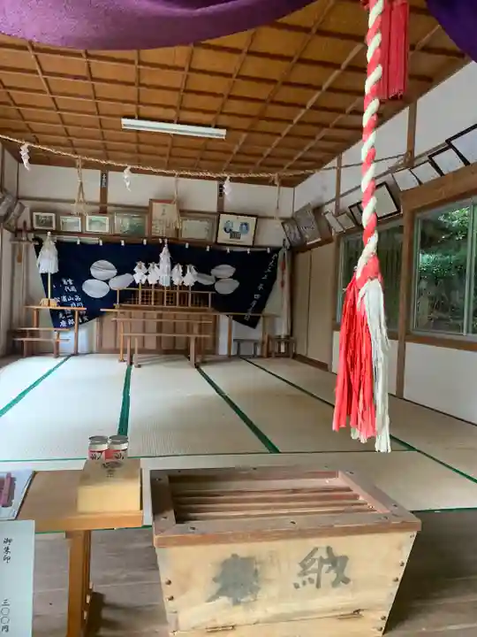 興神社の本殿・本堂