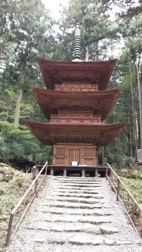 宝積山光前寺の塔