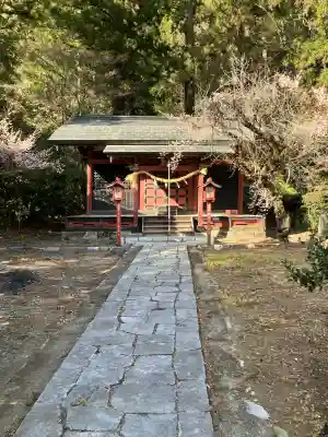 宇都宮神社（白岩町）の{uncategorized: "未分類", other: "その他", undefined: "問題あり", building: "その他建物", grave: "お墓", sacred_gate: "鳥居", guardian: "狛犬", statue: "像", buddha: "仏像", history: "歴史", nature: "自然", garden: "庭園", animal: "動物", pagoda: "塔", temizu: "手水舎", mountain_gate: "山門・神門", sanctuary: "本殿・本堂", subordinate: "末社・摂社", art: "芸術", scenery: "景色", jizo: "地蔵", ema: "絵馬", goshuin: "御朱印", omikuji: "おみくじ", items: "授与品その他", amulet: "お守り", goshuincho: "御朱印帳", eats: "食事", festival: "お祭り", votive_dance: "神楽", shichigosan: "七五三参", wedding: "結婚式", experience: "体験その他", initially: "初詣", around: "周辺", anti_infection: "感染症対策"}