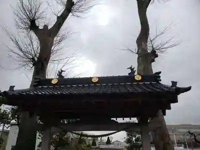 建石勝神社の山門