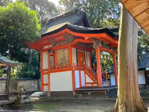 日根神社の本殿