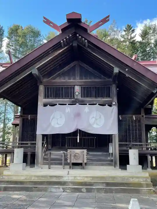 川西神社の本殿・本堂