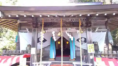 鷲子山上神社の本殿