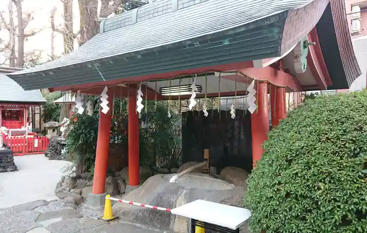 京濱伏見稲荷神社の手水舎