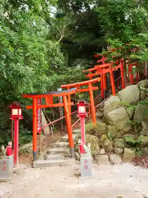 天開稲荷社の鳥居