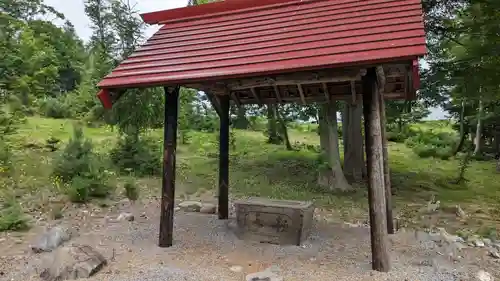 共成神社の手水