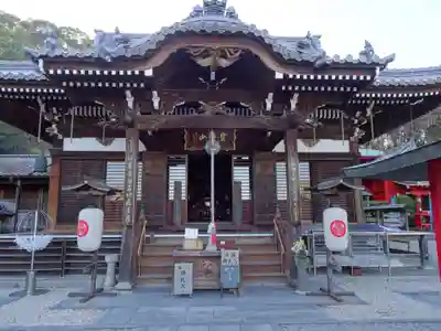 香西寺の本殿・本堂