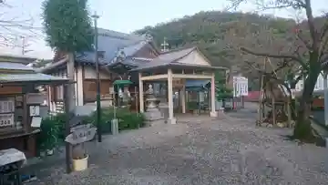 八大白龍大神の本殿・本堂