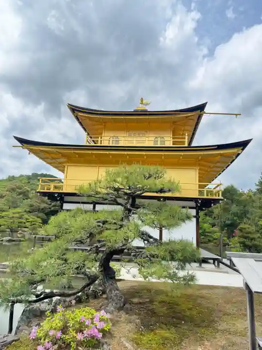 鹿苑寺(金閣寺)の{uncategorized: "未分類", other: "その他", undefined: "問題あり", building: "その他建物", grave: "お墓", sacred_gate: "鳥居", guardian: "狛犬", statue: "像", buddha: "仏像", history: "歴史", nature: "自然", garden: "庭園", animal: "動物", pagoda: "塔", temizu: "手水舎", mountain_gate: "山門・神門", sanctuary: "本殿・本堂", subordinate: "末社・摂社", art: "芸術", scenery: "景色", jizo: "地蔵", ema: "絵馬", goshuin: "御朱印", omikuji: "おみくじ", items: "授与品その他", amulet: "お守り", goshuincho: "御朱印帳", eats: "食事", festival: "お祭り", votive_dance: "神楽", shichigosan: "七五三参", wedding: "結婚式", experience: "体験その他", initially: "初詣", around: "周辺", anti_infection: "感染症対策"}