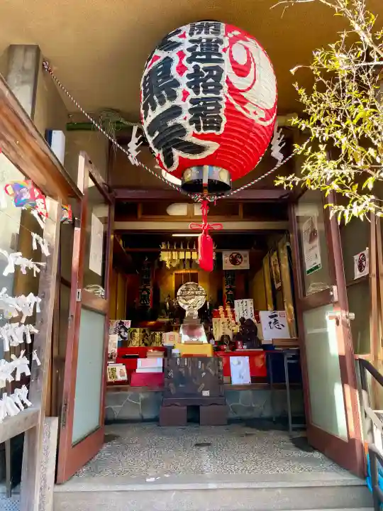 経王寺の{uncategorized: "未分類", other: "その他", undefined: "問題あり", building: "その他建物", grave: "お墓", sacred_gate: "鳥居", guardian: "狛犬", statue: "像", buddha: "仏像", history: "歴史", nature: "自然", garden: "庭園", animal: "動物", pagoda: "塔", temizu: "手水舎", mountain_gate: "山門・神門", sanctuary: "本殿・本堂", subordinate: "末社・摂社", art: "芸術", scenery: "景色", jizo: "地蔵", ema: "絵馬", goshuin: "御朱印", omikuji: "おみくじ", items: "授与品その他", amulet: "お守り", goshuincho: "御朱印帳", eats: "食事", festival: "お祭り", votive_dance: "神楽", shichigosan: "七五三参", wedding: "結婚式", experience: "体験その他", initially: "初詣", around: "周辺", anti_infection: "感染症対策"}