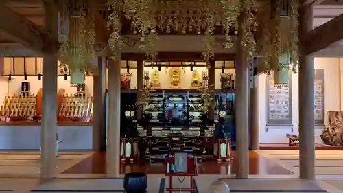 龍澤寺の本殿