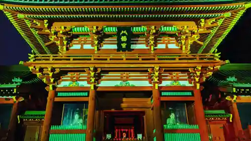 鶴岡八幡宮の山門・神門