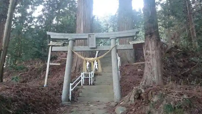 八幡神社の鳥居