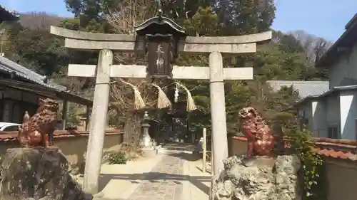 天津神社の鳥居