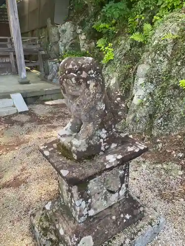 國津神社の狛犬