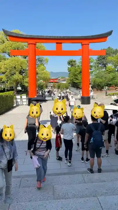 伏見稲荷大社の{uncategorized: "未分類", other: "その他", undefined: "問題あり", building: "その他建物", grave: "お墓", sacred_gate: "鳥居", guardian: "狛犬", statue: "像", buddha: "仏像", history: "歴史", nature: "自然", garden: "庭園", animal: "動物", pagoda: "塔", temizu: "手水舎", mountain_gate: "山門・神門", sanctuary: "本殿・本堂", subordinate: "末社・摂社", art: "芸術", scenery: "景色", jizo: "地蔵", ema: "絵馬", goshuin: "御朱印", omikuji: "おみくじ", items: "授与品その他", amulet: "お守り", goshuincho: "御朱印帳", eats: "食事", festival: "お祭り", votive_dance: "神楽", shichigosan: "七五三参", wedding: "結婚式", experience: "体験その他", initially: "初詣", around: "周辺", anti_infection: "感染症対策"}