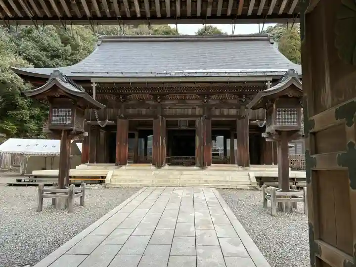伊奈波神社の{uncategorized: "未分類", other: "その他", undefined: "問題あり", building: "その他建物", grave: "お墓", sacred_gate: "鳥居", guardian: "狛犬", statue: "像", buddha: "仏像", history: "歴史", nature: "自然", garden: "庭園", animal: "動物", pagoda: "塔", temizu: "手水舎", mountain_gate: "山門・神門", sanctuary: "本殿・本堂", subordinate: "末社・摂社", art: "芸術", scenery: "景色", jizo: "地蔵", ema: "絵馬", goshuin: "御朱印", omikuji: "おみくじ", items: "授与品その他", amulet: "お守り", goshuincho: "御朱印帳", eats: "食事", festival: "お祭り", votive_dance: "神楽", shichigosan: "七五三参", wedding: "結婚式", experience: "体験その他", initially: "初詣", around: "周辺", anti_infection: "感染症対策"}