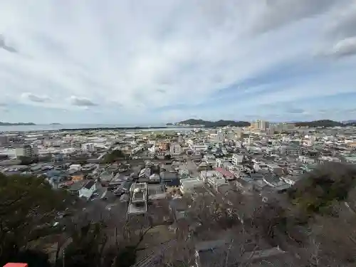 金剛宝寺（紀三井寺）の{uncategorized: "未分類", other: "その他", undefined: "問題あり", building: "その他建物", grave: "お墓", sacred_gate: "鳥居", guardian: "狛犬", statue: "像", buddha: "仏像", history: "歴史", nature: "自然", garden: "庭園", animal: "動物", pagoda: "塔", temizu: "手水舎", mountain_gate: "山門・神門", sanctuary: "本殿・本堂", subordinate: "末社・摂社", art: "芸術", scenery: "景色", jizo: "地蔵", ema: "絵馬", goshuin: "御朱印", omikuji: "おみくじ", items: "授与品その他", amulet: "お守り", goshuincho: "御朱印帳", eats: "食事", festival: "お祭り", votive_dance: "神楽", shichigosan: "七五三参", wedding: "結婚式", experience: "体験その他", initially: "初詣", around: "周辺", anti_infection: "感染症対策"}