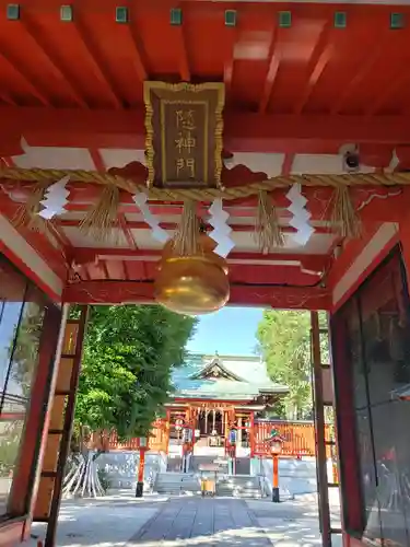 馬橋稲荷神社の山門・神門