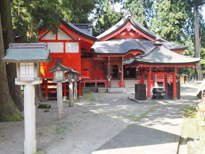 出羽神社(出羽三山神社)~三神合祭殿~の末社・摂社