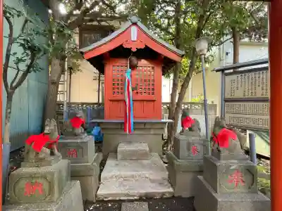 於舎子治稲荷大明神の{uncategorized: "未分類", other: "その他", undefined: "問題あり", building: "その他建物", grave: "お墓", sacred_gate: "鳥居", guardian: "狛犬", statue: "像", buddha: "仏像", history: "歴史", nature: "自然", garden: "庭園", animal: "動物", pagoda: "塔", temizu: "手水舎", mountain_gate: "山門・神門", sanctuary: "本殿・本堂", subordinate: "末社・摂社", art: "芸術", scenery: "景色", jizo: "地蔵", ema: "絵馬", goshuin: "御朱印", omikuji: "おみくじ", items: "授与品その他", amulet: "お守り", goshuincho: "御朱印帳", eats: "食事", festival: "お祭り", votive_dance: "神楽", shichigosan: "七五三参", wedding: "結婚式", experience: "体験その他", initially: "初詣", around: "周辺", anti_infection: "感染症対策"}