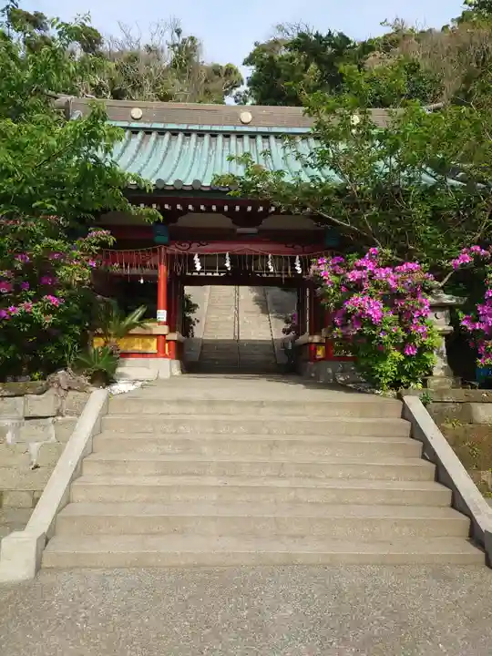 洲崎神社の山門・神門