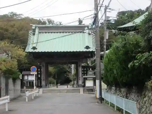 妙本寺の山門・神門