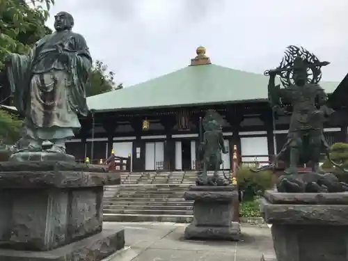 長勝寺の像