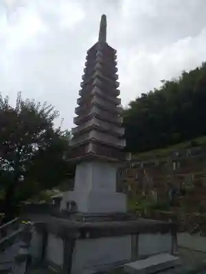 瀧泉寺の塔