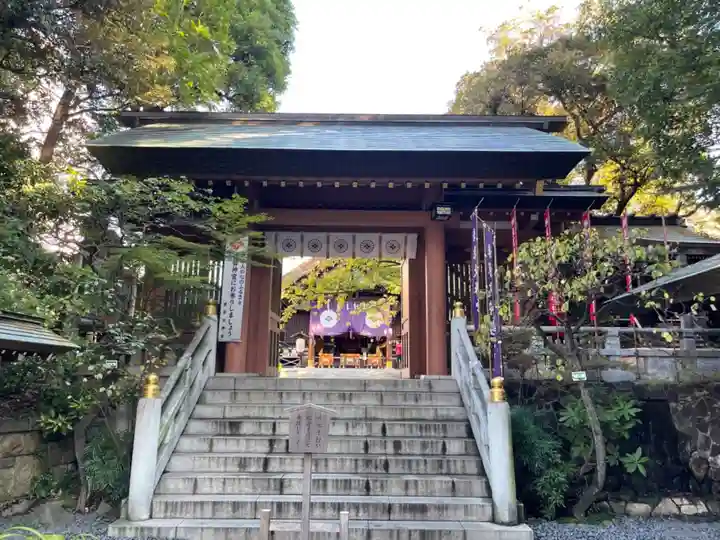 東京大神宮の山門・神門