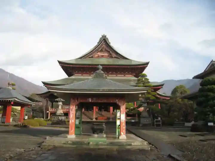 甲斐善光寺(山梨県)