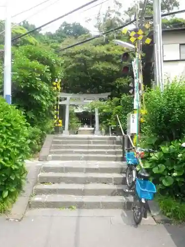 御霊神社の周辺