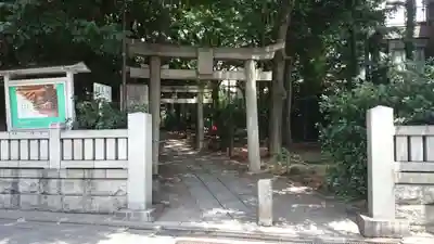 自由が丘熊野神社の鳥居