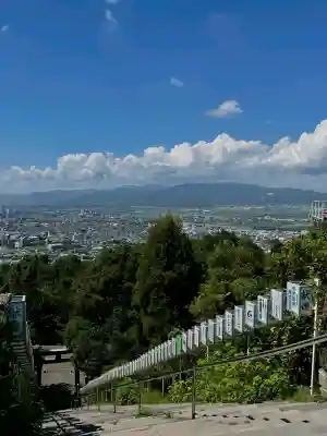 高良大社の{uncategorized: "未分類", other: "その他", undefined: "問題あり", building: "その他建物", grave: "お墓", sacred_gate: "鳥居", guardian: "狛犬", statue: "像", buddha: "仏像", history: "歴史", nature: "自然", garden: "庭園", animal: "動物", pagoda: "塔", temizu: "手水舎", mountain_gate: "山門・神門", sanctuary: "本殿・本堂", subordinate: "末社・摂社", art: "芸術", scenery: "景色", jizo: "地蔵", ema: "絵馬", goshuin: "御朱印", omikuji: "おみくじ", items: "授与品その他", amulet: "お守り", goshuincho: "御朱印帳", eats: "食事", festival: "お祭り", votive_dance: "神楽", shichigosan: "七五三参", wedding: "結婚式", experience: "体験その他", initially: "初詣", around: "周辺", anti_infection: "感染症対策"}