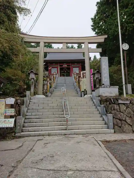 武蔵御嶽神社の鳥居