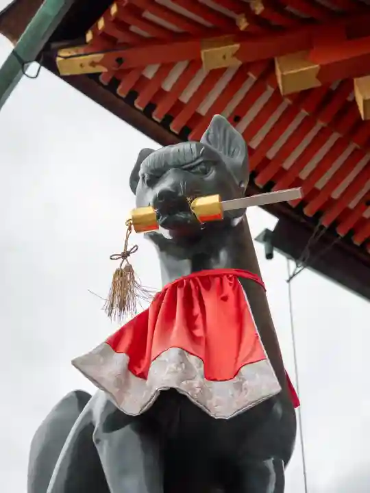 伏見稲荷大社の{uncategorized: "未分類", other: "その他", undefined: "問題あり", building: "その他建物", grave: "お墓", sacred_gate: "鳥居", guardian: "狛犬", statue: "像", buddha: "仏像", history: "歴史", nature: "自然", garden: "庭園", animal: "動物", pagoda: "塔", temizu: "手水舎", mountain_gate: "山門・神門", sanctuary: "本殿・本堂", subordinate: "末社・摂社", art: "芸術", scenery: "景色", jizo: "地蔵", ema: "絵馬", goshuin: "御朱印", omikuji: "おみくじ", items: "授与品その他", amulet: "お守り", goshuincho: "御朱印帳", eats: "食事", festival: "お祭り", votive_dance: "神楽", shichigosan: "七五三参", wedding: "結婚式", experience: "体験その他", initially: "初詣", around: "周辺", anti_infection: "感染症対策"}