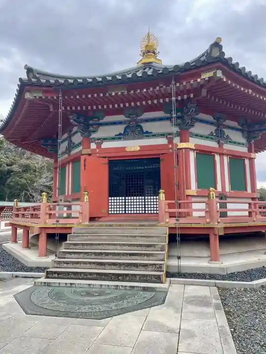 成田山新勝寺の{uncategorized: "未分類", other: "その他", undefined: "問題あり", building: "その他建物", grave: "お墓", sacred_gate: "鳥居", guardian: "狛犬", statue: "像", buddha: "仏像", history: "歴史", nature: "自然", garden: "庭園", animal: "動物", pagoda: "塔", temizu: "手水舎", mountain_gate: "山門・神門", sanctuary: "本殿・本堂", subordinate: "末社・摂社", art: "芸術", scenery: "景色", jizo: "地蔵", ema: "絵馬", goshuin: "御朱印", omikuji: "おみくじ", items: "授与品その他", amulet: "お守り", goshuincho: "御朱印帳", eats: "食事", festival: "お祭り", votive_dance: "神楽", shichigosan: "七五三参", wedding: "結婚式", experience: "体験その他", initially: "初詣", around: "周辺", anti_infection: "感染症対策"}