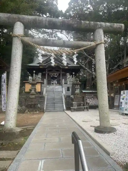 艫神社の{uncategorized: "未分類", other: "その他", undefined: "問題あり", building: "その他建物", grave: "お墓", sacred_gate: "鳥居", guardian: "狛犬", statue: "像", buddha: "仏像", history: "歴史", nature: "自然", garden: "庭園", animal: "動物", pagoda: "塔", temizu: "手水舎", mountain_gate: "山門・神門", sanctuary: "本殿・本堂", subordinate: "末社・摂社", art: "芸術", scenery: "景色", jizo: "地蔵", ema: "絵馬", goshuin: "御朱印", omikuji: "おみくじ", items: "授与品その他", amulet: "お守り", goshuincho: "御朱印帳", eats: "食事", festival: "お祭り", votive_dance: "神楽", shichigosan: "七五三参", wedding: "結婚式", experience: "体験その他", initially: "初詣", around: "周辺", anti_infection: "感染症対策"}