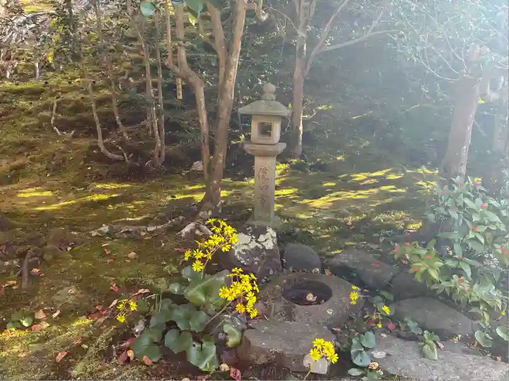 霊鑑寺門跡(京都府)