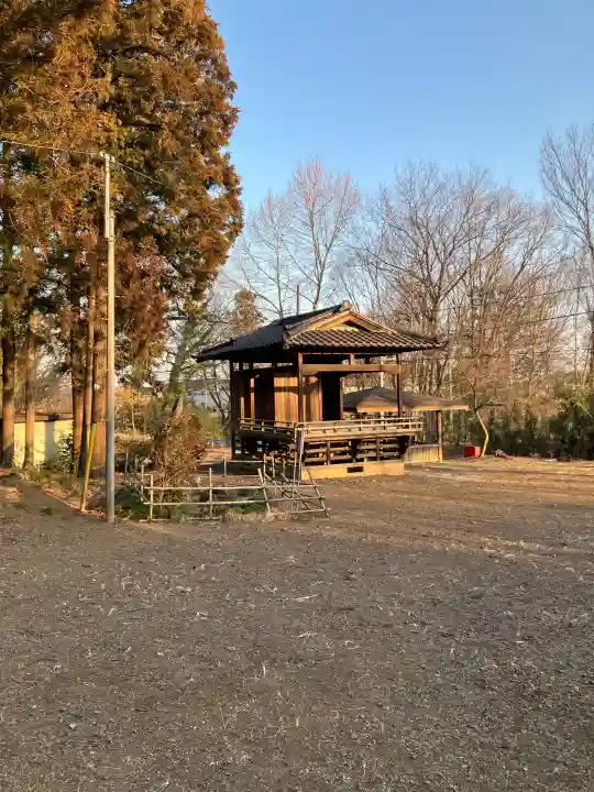 三毳神社(里宮)の{uncategorized: "未分類", other: "その他", undefined: "問題あり", building: "その他建物", grave: "お墓", sacred_gate: "鳥居", guardian: "狛犬", statue: "像", buddha: "仏像", history: "歴史", nature: "自然", garden: "庭園", animal: "動物", pagoda: "塔", temizu: "手水舎", mountain_gate: "山門・神門", sanctuary: "本殿・本堂", subordinate: "末社・摂社", art: "芸術", scenery: "景色", jizo: "地蔵", ema: "絵馬", goshuin: "御朱印", omikuji: "おみくじ", items: "授与品その他", amulet: "お守り", goshuincho: "御朱印帳", eats: "食事", festival: "お祭り", votive_dance: "神楽", shichigosan: "七五三参", wedding: "結婚式", experience: "体験その他", initially: "初詣", around: "周辺", anti_infection: "感染症対策"}