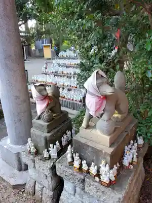 多田朝日森稲荷神社の狛犬