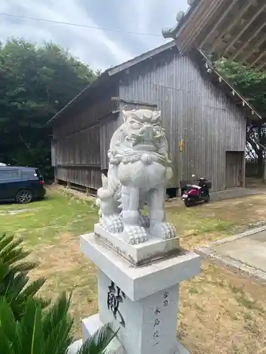 年毛神社の狛犬