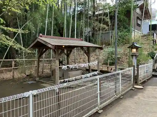 下総国三山　二宮神社の{uncategorized: "未分類", other: "その他", undefined: "問題あり", building: "その他建物", grave: "お墓", sacred_gate: "鳥居", guardian: "狛犬", statue: "像", buddha: "仏像", history: "歴史", nature: "自然", garden: "庭園", animal: "動物", pagoda: "塔", temizu: "手水舎", mountain_gate: "山門・神門", sanctuary: "本殿・本堂", subordinate: "末社・摂社", art: "芸術", scenery: "景色", jizo: "地蔵", ema: "絵馬", goshuin: "御朱印", omikuji: "おみくじ", items: "授与品その他", amulet: "お守り", goshuincho: "御朱印帳", eats: "食事", festival: "お祭り", votive_dance: "神楽", shichigosan: "七五三参", wedding: "結婚式", experience: "体験その他", initially: "初詣", around: "周辺", anti_infection: "感染症対策"}